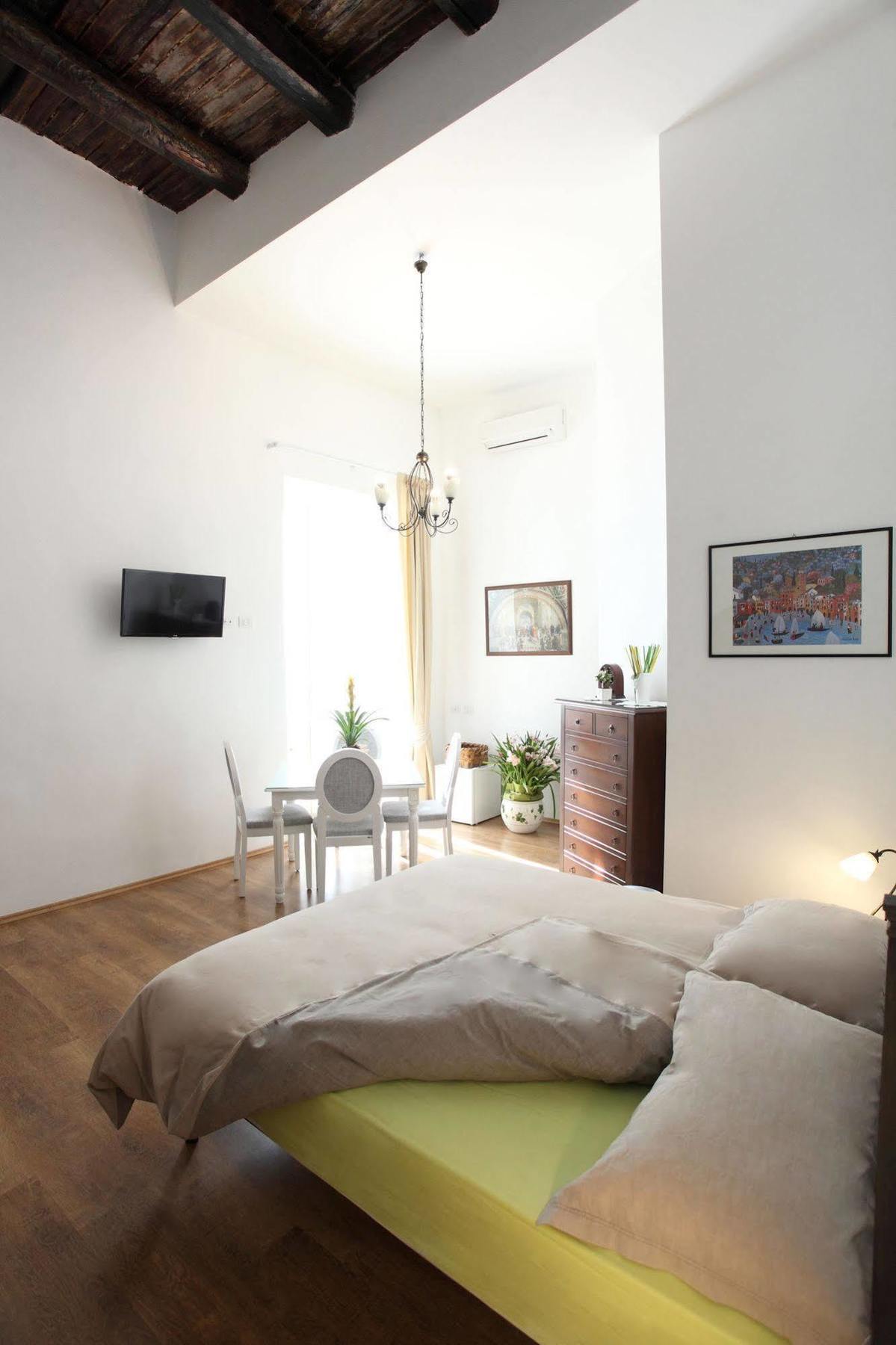 Bed and Breakfast Napoli Pietrasanta Lt Екстер'єр фото
